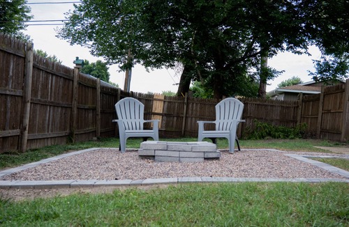 La Crosse Apartment | Cozy Stay- Located minutes from the LaCrosse Regional Airport! nPet Friendly!