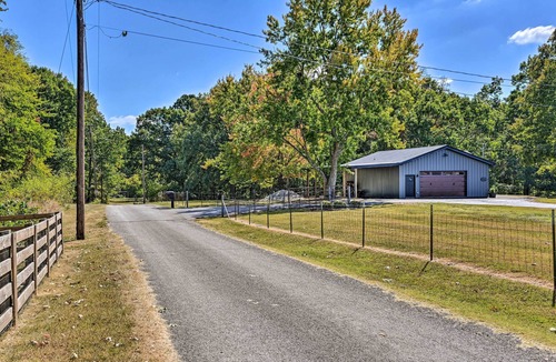 Pegram Cottage | Cozy Tennessee Country Retreat on 5 Acres!