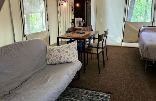 Grandview RV Rental | Cozy Treehouse Tent with Forest Trails near Waterfalls in Cumberland Plateau, TN