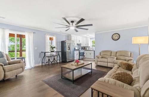 West Fork House | Cozy West Fork Retreat - Private Hot Tub & Deck