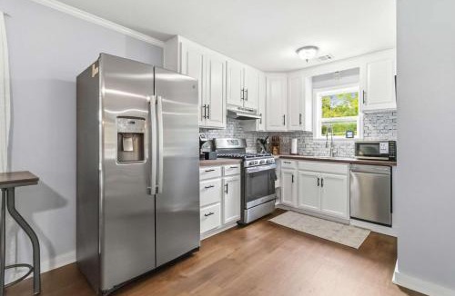 West Fork House | Cozy West Fork Retreat - Private Hot Tub & Deck