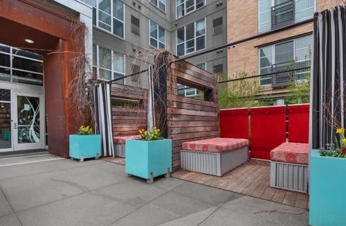 Mill District Apartment | CozySuites Mill District