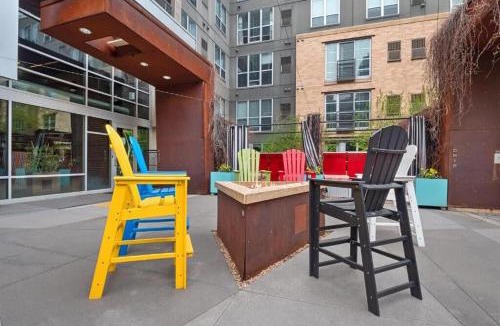 Mill District Apartment | CozySuites Mill District