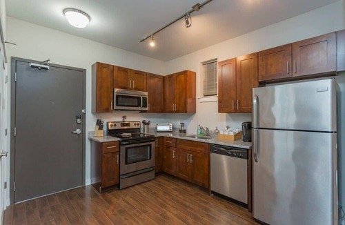 Hillsboro Village Apartment | CozySuites Music Row Stylish 2BR in Nashville! 44