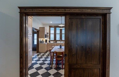 Dickson House | Creek-side retreat in the woods, perfect for families seeking quality time