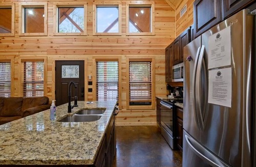 Broken Bow Cabin | Crystal Moon - Hot Tub, Firepit, Cornhole, Hammock