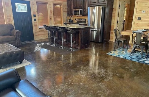 Broken Bow Cabin | Crystal Moon - Hot Tub, Firepit, Cornhole, Hammock