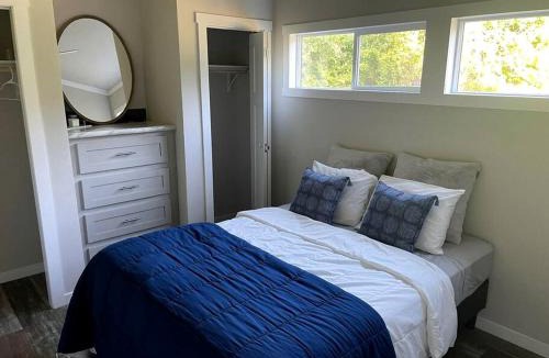 Sardis House | Cute Tiny House on Sixty Acres of Private Land for a Peaceful Glamping Getaway in Northern Mississippi