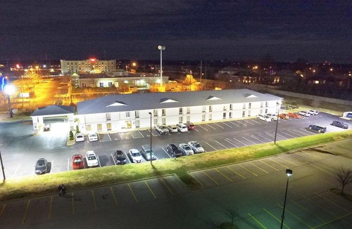 Turners Hotel | Days Inn by Wyndham Battlefield Rd/Hwy 65