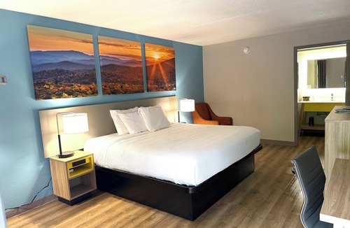 Harriman Hotel | Days Inn by Wyndham Harriman