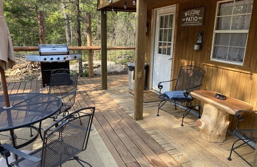 Eminence Cabin | Deadwood acres cabin #3