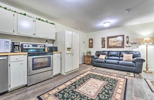 Hot Springs Village Apartment | Deck w/Bbq: Hot Springs Village Apt!