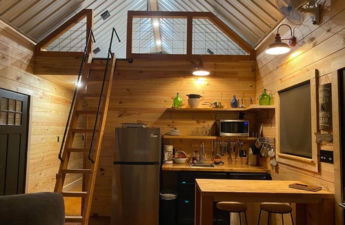 Bismarck Cabin | Deer Run: Lake, trail, golf