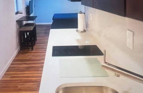 Airport Township Apartment | Delightful 1-bedroom apartment with AC in Saint Ann