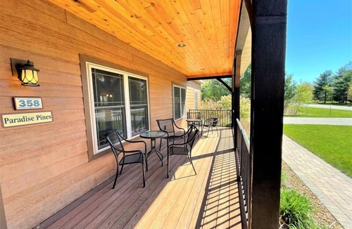 Spring Brook House | Dells Paradise Pines @ Spring Brook Resort