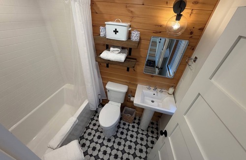 Lake George Cabin | Deluxe Lodge Lakefront On Lake George #2