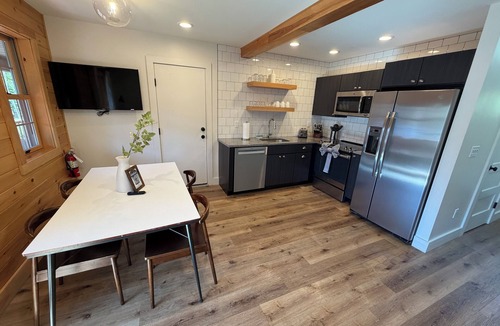 Lake George Cabin | Deluxe Lodge Lakefront On Lake George #4