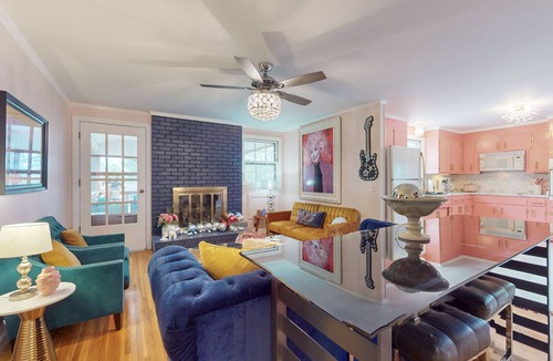 Hendersonville House | DOLLY DREAM HOUSE featuring Dolly Parton, Taylor Swift, Johnny Cash & Nashville