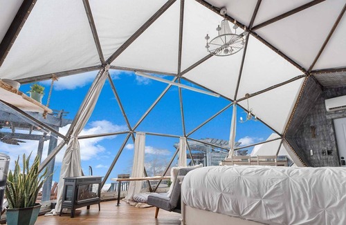 Lupton City Villa | Dome - Max Privacy Su