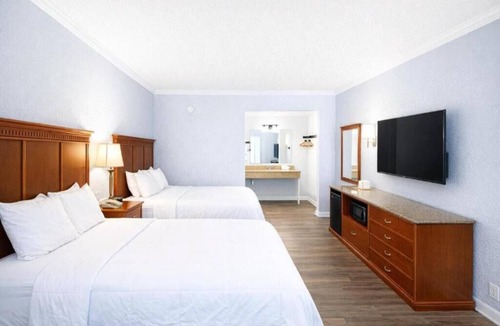 Antioch Hotel | Double Room, two double beds, Non-Smoking