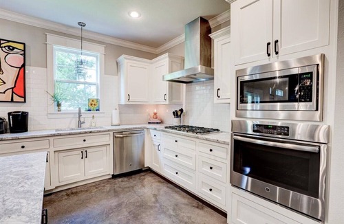 Downtown House | DOWNTOWN CASA KINCANNON, TOP 10 LUXURY, HGTV FIXER TO FABULOUS BUILT, Bikers!