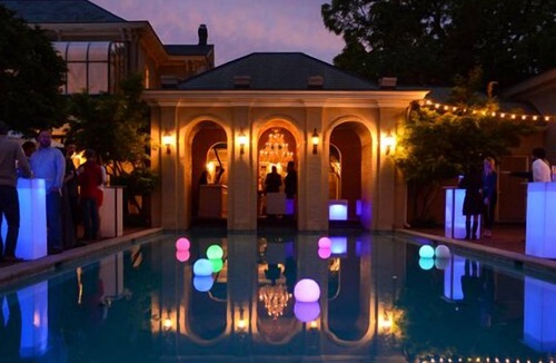 Historic Edgefield House | Downtown Historic Mansion: Pool, Park, Ponds and much more!