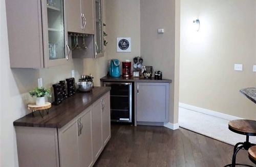 Historic Downtown La Crosse Apartment | Downtown La Crosse Loft: Modern Comfort & Style