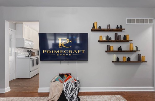 Lee's Summit House | Downtown LS | 4 Kings | Near Major international sporting event KC