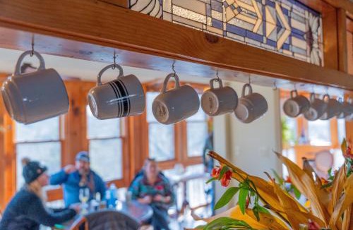Eureka Springs Historic District House | Downtown Secret Garden Piedmont