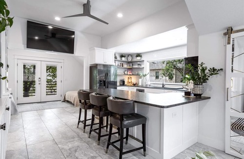 Downtown Apartment | DOWNTOWN STUDIO C, TOP 10 VACATION RENTAL, Bikers Paradise!