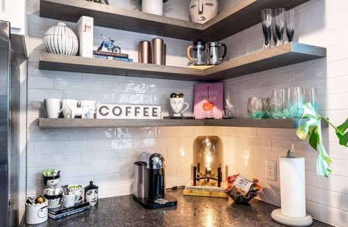 Downtown Apartment | DOWNTOWN STUDIO C, TOP 10 VACATION RENTAL, Bikers Paradise!