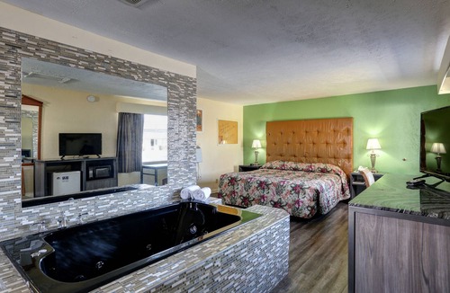 South Nashville Hotel | Drake Inn