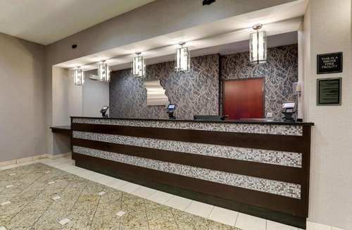 St. Joseph Hotel | Drury Inn & Suites St Joseph