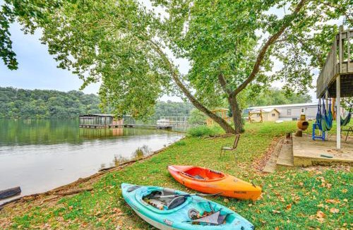 Versailles House | Dual Cottages on Lake of the Ozarks!