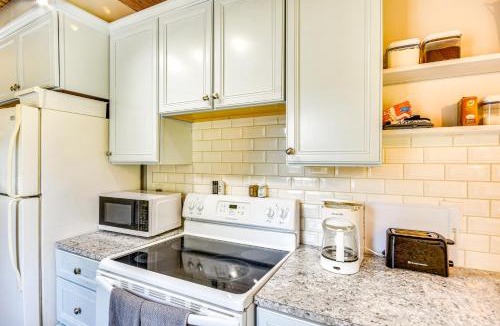 Versailles House | Dual Cottages on Lake of the Ozarks!