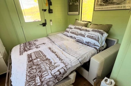 Freedom Bed & Breakfast | Eagle Ranch Railway Retreat
