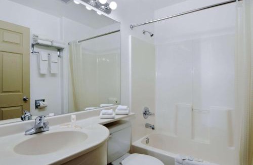 Eagle River Hotel | Eagle River Microtel