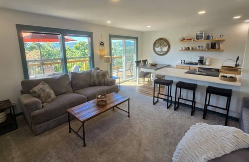 Holiday Island House | Eagles Roost Lakeview Terrace