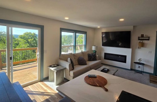 Holiday Island House | Eagles Roost Lakeview Terrace