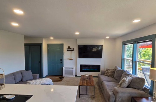 Holiday Island House | Eagles Roost Lakeview Terrace