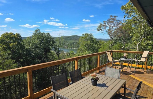 Holiday Island House | Eagles Roost Lakeview B Side