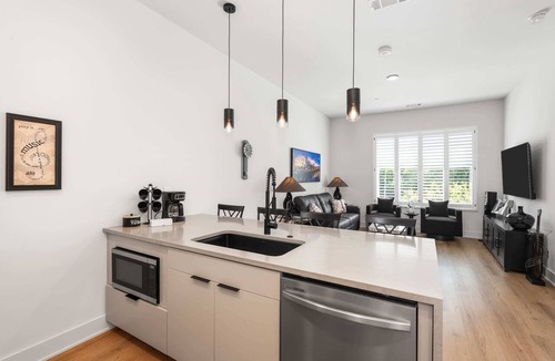 Inglewood Condo | East Nash Condo for 4 with Public Rooftop Near DT!