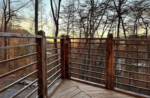 Mohawk Cabin | East Tennessee’s first TREEHOUSE! Come stay high in the trees.
