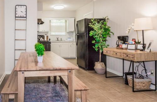 Little Rock House | Easy Access to Everything - The Westside Nest