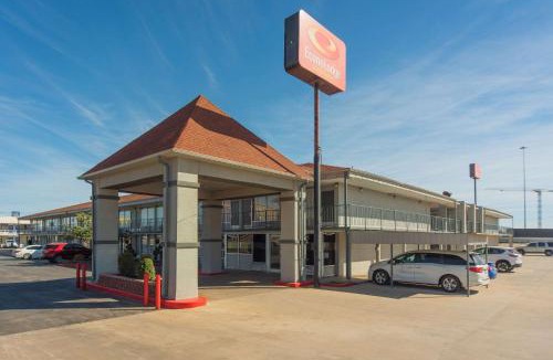 Central Oklahoma City Hotel | Econo Lodge Inn & Suites Near Bricktown