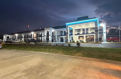 La Vergne Hotel | Econo Lodge Inn & Suites Southeast