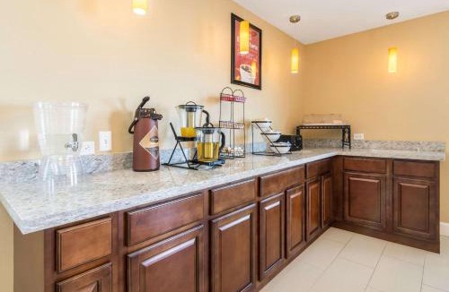 North Little Rock Hotel | Econo Lodge Inn & Suites North Little Rock near Riverfront
