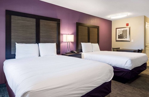 North Little Rock Hotel | Econo Lodge Inn & Suites North Little Rock near Riverfront