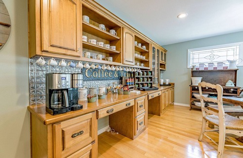 Bella Vista House | Edgewater Escape Lakefront Home