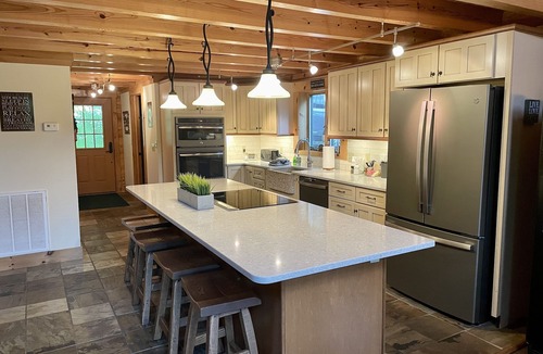 Sylvan Shores Cabin | Edgewater Lodge - Luxury Waterfront 4BR Log Cabin on Beaver Lake secluded cove!